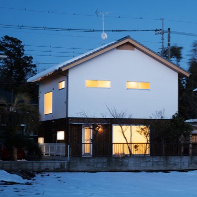 House made of wood, plaster, and roof tiles